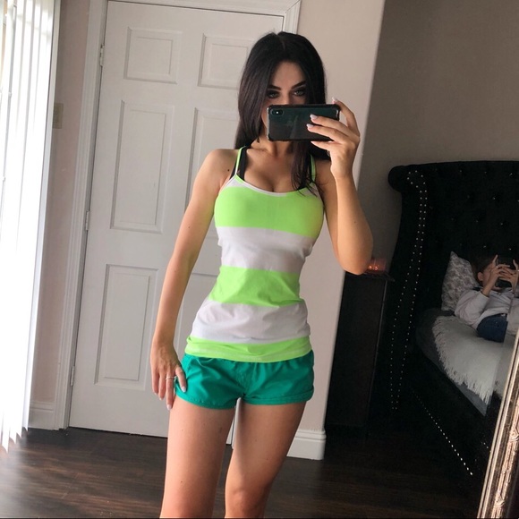 Lululemon power Y tank lime green - Picture 4 of 7